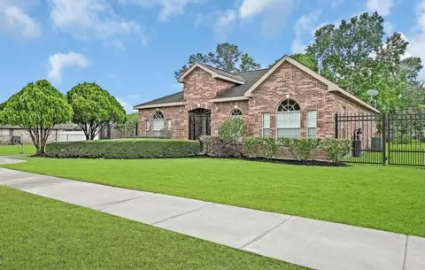 2710 Woodgate St, Houston, TX 77039