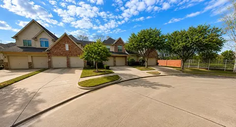 2219 Ridge Wood Ln, Sugar Land, TX 77479