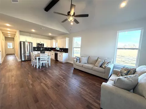Living - 75 Oakridge S, Trinity, TX 75862 photo 1 of 3
