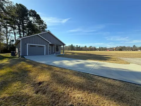 Exterior - 75 Oakridge S, Trinity, TX 75862 photo 3 of 7