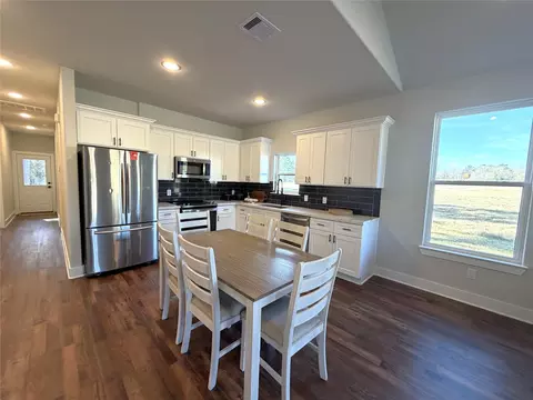 Kitchen - 75 Oakridge S, Trinity, TX 75862 photo 2 of 2