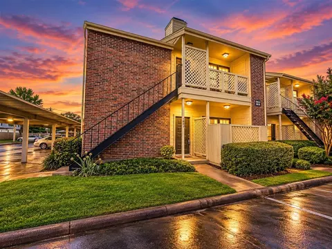 2121 El Paseo St #1807, Houston, TX 77054