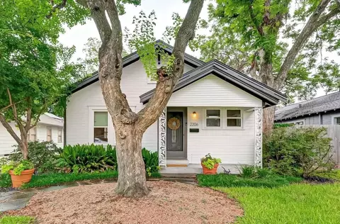 2206 Singleton St, Houston, TX 77008 photo 1
