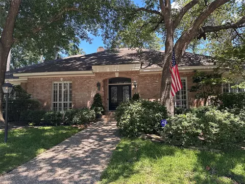 5206 Court Of York, Houston, TX 77069