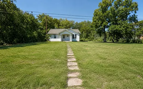 217 Martin Luther King Jr Blvd, Crockett, TX 75835