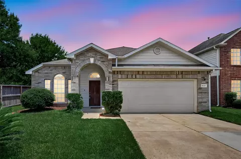 10511 Whisper Bluff Dr, Humble, TX 77396