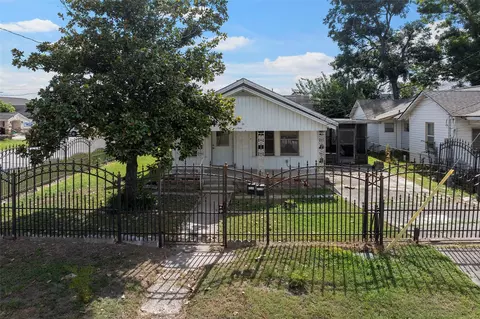 4118 Gano St, Houston, TX 77009