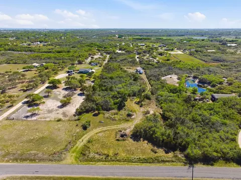 811 W Moore Ave, Aransas Pass, TX 78336
