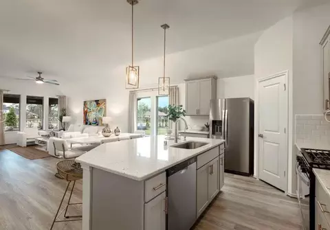 Kitchen - 3214 Raintree Crescent Trl, Spring, TX 77386 photo 2 of 3