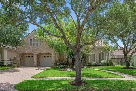 19003 Windsor Lakes Dr, Houston, TX 77094