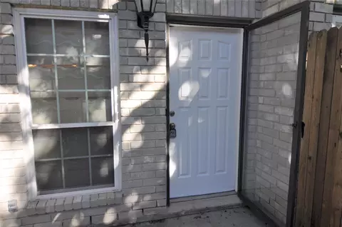 17481 Red Oak Dr #17481, Houston, TX 77090