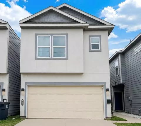 2015 Harlem St, Houston, TX 77020
