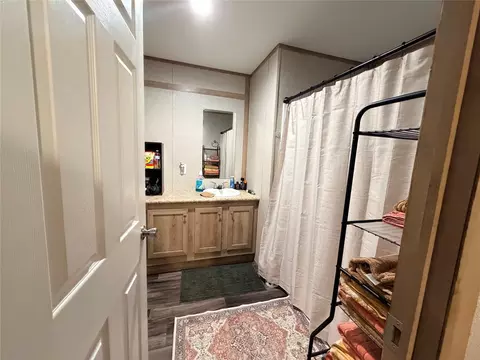 Bath - 95 Westlake Rd, Trinity, TX 75862 photo 1 of 2