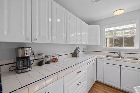 Kitchen - 30210 E Geneva Dr E, Spring, TX 77386 photo 4 of 4