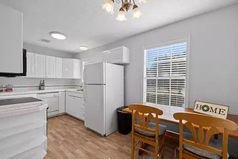 Kitchen - 30210 E Geneva Dr E, Spring, TX 77386 photo 2 of 4