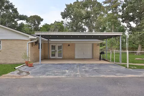 Exterior - 30210 E Geneva Dr E, Spring, TX 77386 photo 4 of 9