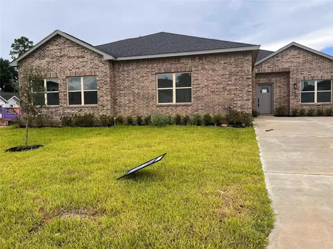 Exterior - 2618 Liguria Ln Cir, Spring, TX 77388 photo 2 of 10
