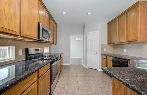 Kitchen - 6715 Starcroft Ct, Spring, TX 77379 photo 10 of 10