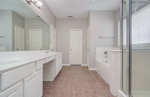 Bath - 6715 Starcroft Ct, Spring, TX 77379 photo 3 of 4