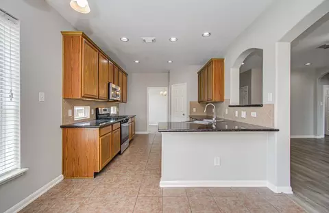 Kitchen - 6715 Starcroft Ct, Spring, TX 77379 photo 5 of 10