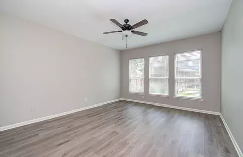 Living - 6715 Starcroft Ct, Spring, TX 77379 photo 8 of 9