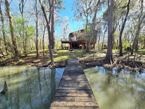 401 County Road 2869, Cleveland, TX 77327