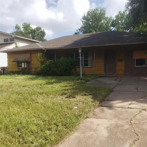 6102 Belcrest St, Houston, TX 77033