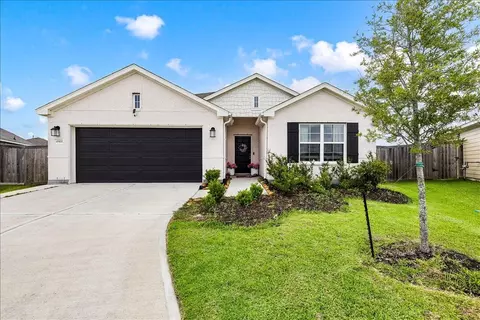 4901 Perennial Ln, La Marque, TX 77568
