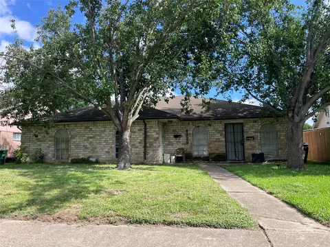 9328 Tooley Dr, Houston, TX 77031