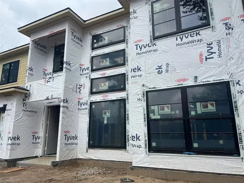 8306 Western Dr, Houston, TX 77055