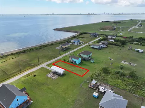 1313 Galveston Ave, Port Bolivar, TX 77650