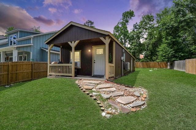 14961 Lamar Rd, Willis, TX 77378