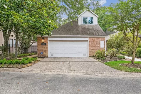 152 Sugarberry Cir, Houston, TX 77024