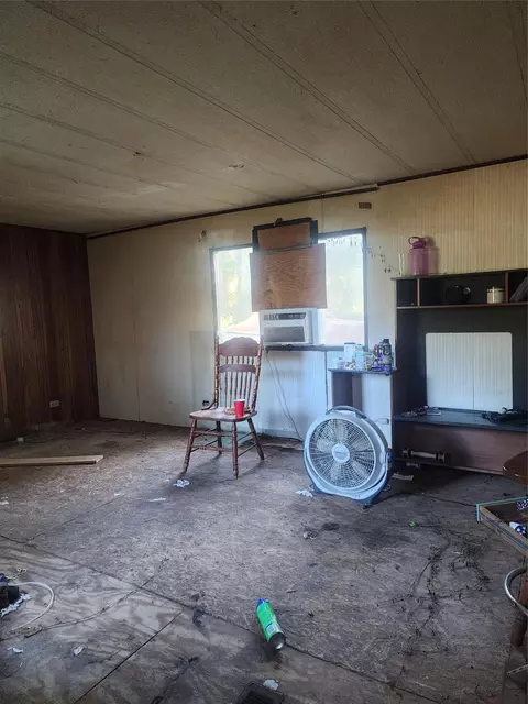 300 Jan Rd, Shepherd, TX 77371