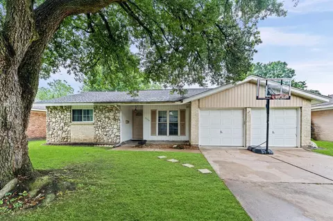 9746 Buena Park Dr, Houston, TX 77089