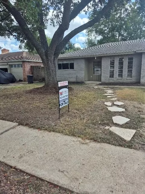 11607 Radford Ln, Houston, TX 77099