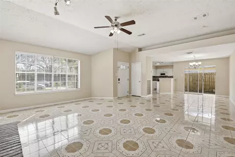 7410 Campeachy Ln, Houston, TX 77083