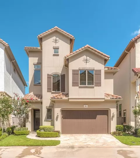 910 Old Oyster Trl, Sugar Land, TX 77478