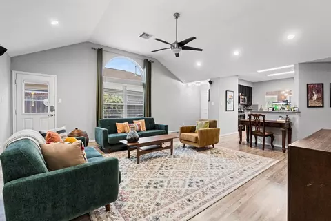 7815 Koloa River Ct, Houston, TX 77040