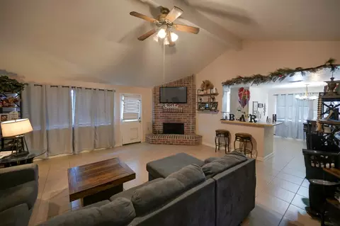 2754 Flintrock Cir, Houston, TX 77067