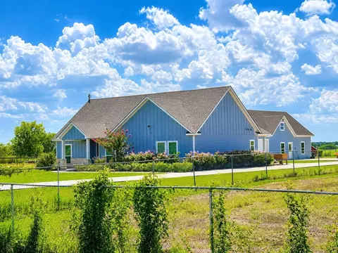 4334 Maass Rd, Burton, TX 77835