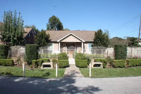 7833 Narcissus St, Houston, TX 77012
