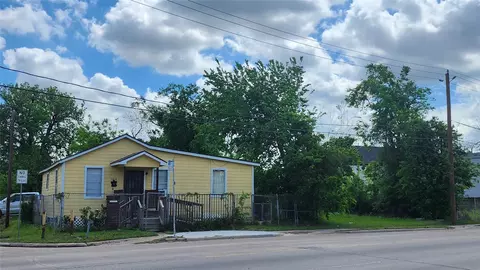 7918 N Main St, Houston, TX 77022