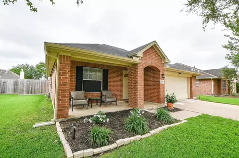 4107 Merlet Dr, Pearland, TX 77584