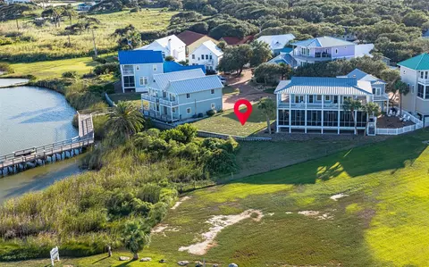 18 Old Cottage Beach Dr, Fulton, TX 78382