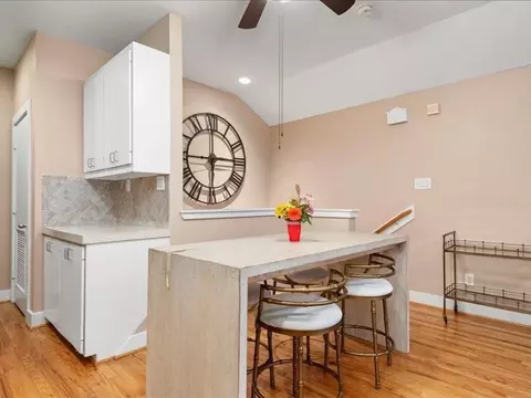 Kitchen - 5941 S Loop Loop E #504, Houston, TX 77033 photo 2 of 5