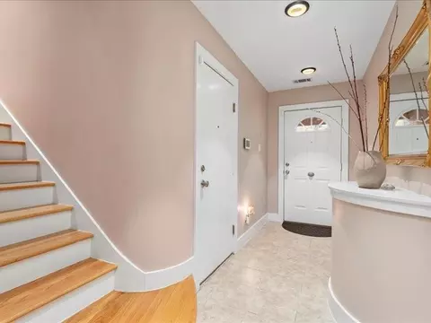 Entry Way - 5941 S Loop Loop E #504, Houston, TX 77033 photo 3 of 3