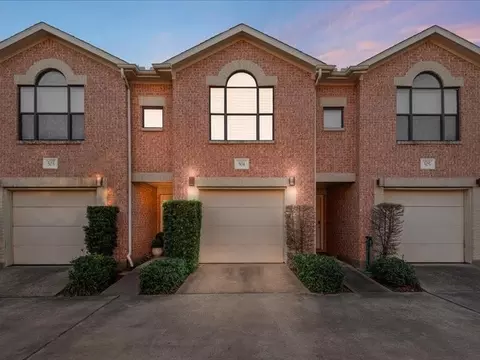 5941 S Loop Loop E #504, Houston, TX 77033