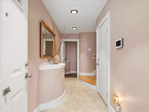 Entry Way - 5941 S Loop Loop E #504, Houston, TX 77033 photo 1 of 3