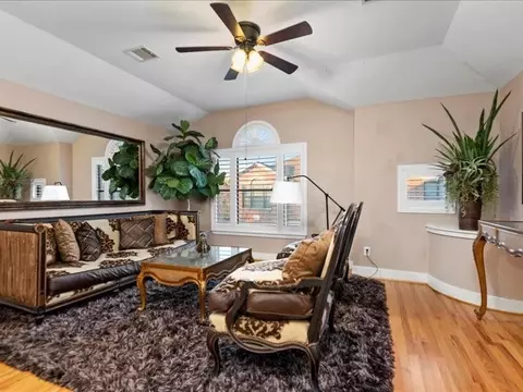 Living - 5941 S Loop Loop E #504, Houston, TX 77033 photo 1 of 5